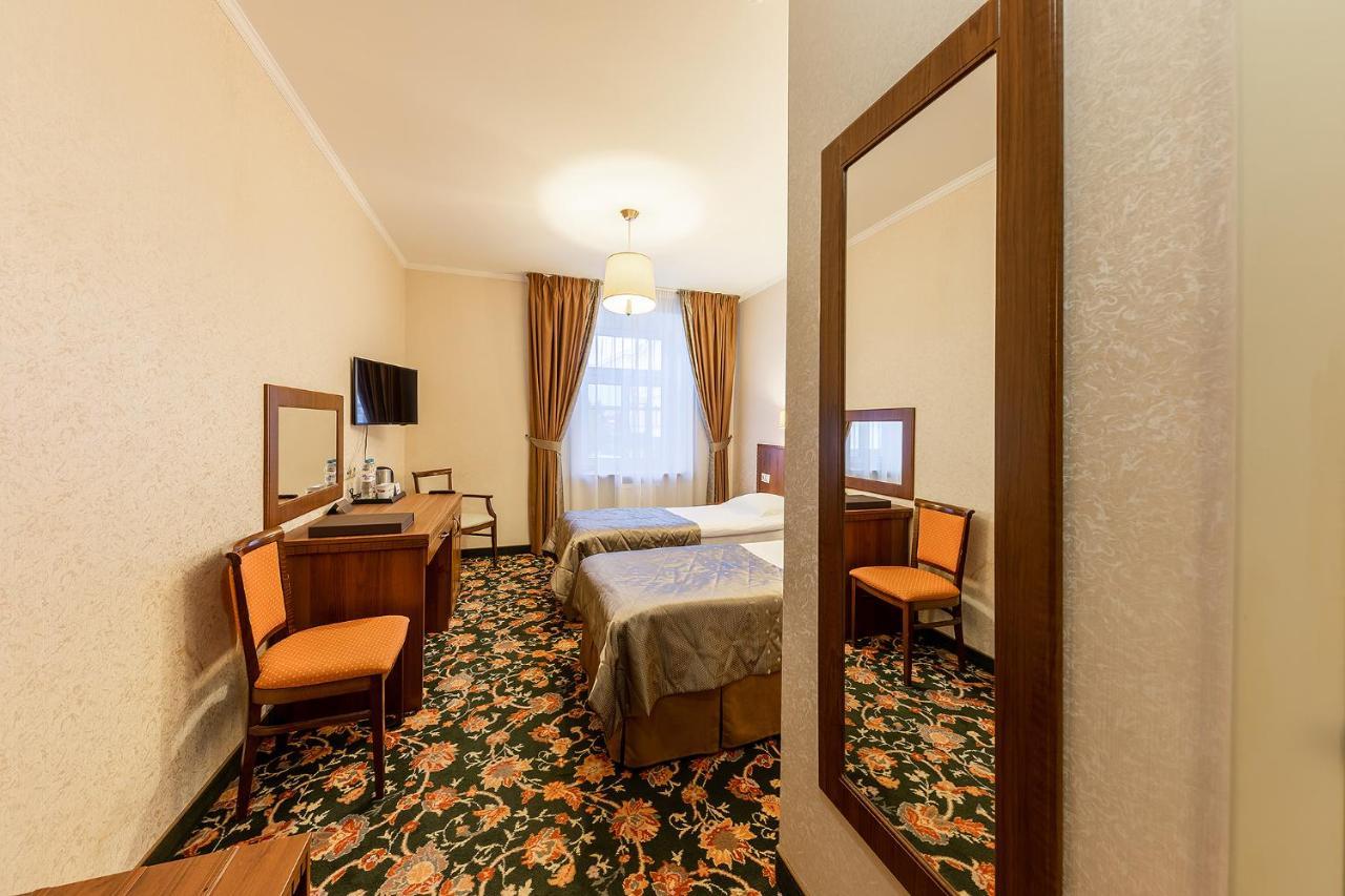 Dvor Podznoeva - Business Building Hotel Pskov Ngoại thất bức ảnh