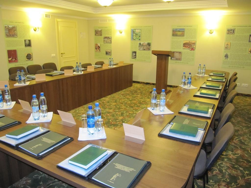 Dvor Podznoeva - Business Building Hotel Pskov Ngoại thất bức ảnh